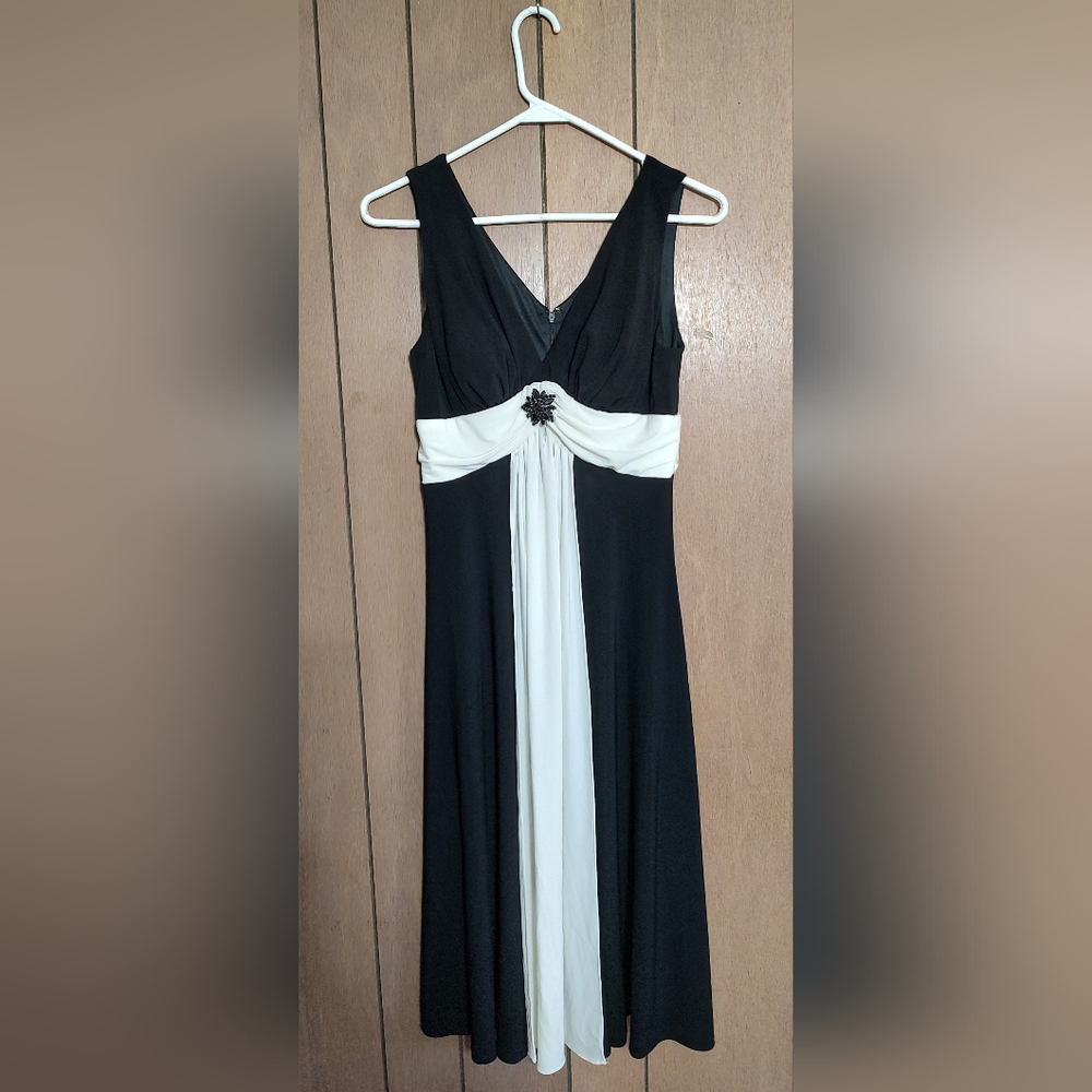 Jessica Howard evenings Dress